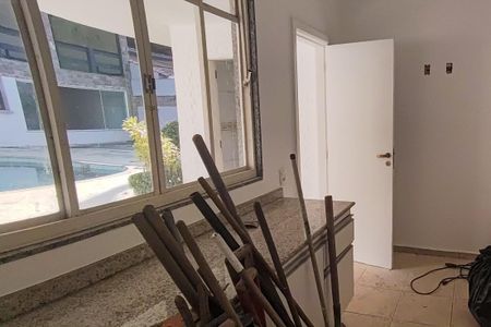 Casa de condomínio para alugar com 650m², 6 quartos e 4 vagas Casa de condomínio para alugar com 650m², 6 quartos e 4 vagasQuarto de Serviço