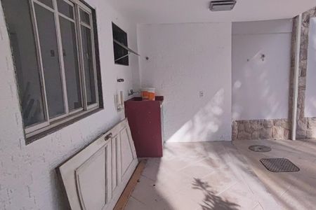 Casa de condomínio para alugar com 650m², 6 quartos e 4 vagas Casa de condomínio para alugar com 650m², 6 quartos e 4 vagasÁrea de Serviço
