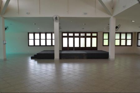 Casa de condomínio para alugar com 650m², 6 quartos e 4 vagas Casa de condomínio para alugar com 650m², 6 quartos e 4 vagasÁrea comum - Salão de festas