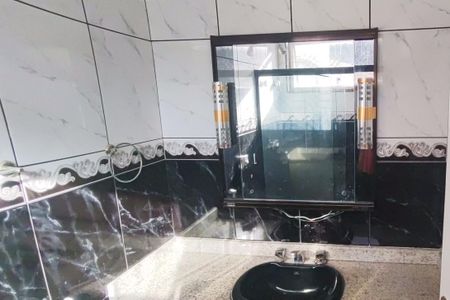 Casa de condomínio para alugar com 650m², 6 quartos e 4 vagas Casa de condomínio para alugar com 650m², 6 quartos e 4 vagasBanheiro da Suíte 1