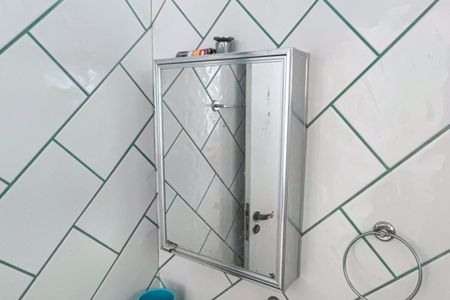 Casa de condomínio para alugar com 650m², 6 quartos e 4 vagas Casa de condomínio para alugar com 650m², 6 quartos e 4 vagasBanheiro de Serviço