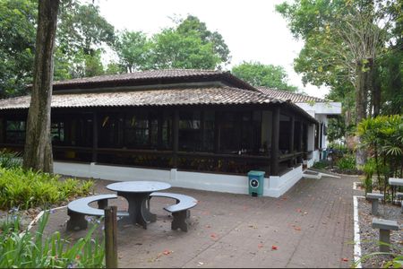 Casa de condomínio para alugar com 650m², 6 quartos e 4 vagas Casa de condomínio para alugar com 650m², 6 quartos e 4 vagasÁrea comum - Salão de festas