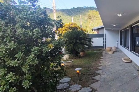 Casa de condomínio para alugar com 650m², 6 quartos e 4 vagas Casa de condomínio para alugar com 650m², 6 quartos e 4 vagasJardim