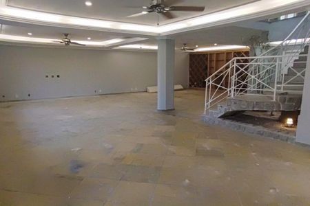 Casa de condomínio para alugar com 650m², 6 quartos e 4 vagas Casa de condomínio para alugar com 650m², 6 quartos e 4 vagasSala