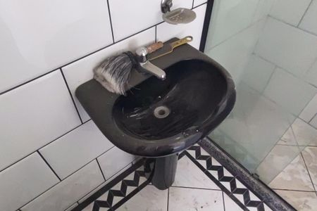 Casa de condomínio para alugar com 650m², 6 quartos e 4 vagas Casa de condomínio para alugar com 650m², 6 quartos e 4 vagasBanheiro Suíte da Área Gourmet