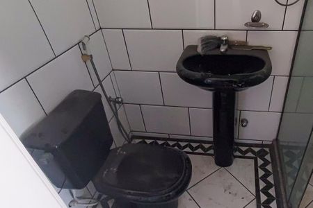 Casa de condomínio para alugar com 650m², 6 quartos e 4 vagas Casa de condomínio para alugar com 650m², 6 quartos e 4 vagasBanheiro Suíte da Área Gourmet