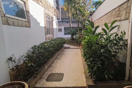 Casa de condomínio para alugar com 650m², 6 quartos e 4 vagas Casa de condomínio para alugar com 650m², 6 quartos e 4 vagasJardim