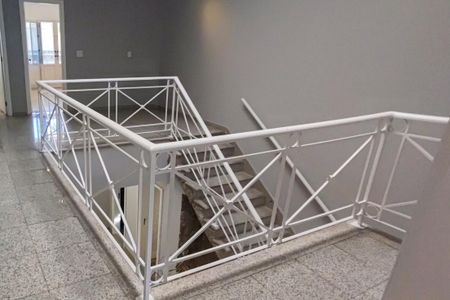 Casa de condomínio para alugar com 650m², 6 quartos e 4 vagas Casa de condomínio para alugar com 650m², 6 quartos e 4 vagasCorredor