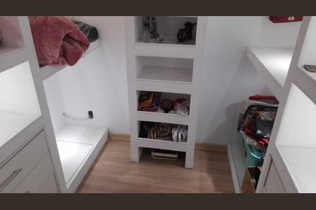 Casa à venda com 4 quartos, 400m² em Jardim Guanabara, Rio de Janeiro
