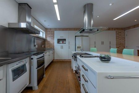 Casa à venda com 1000m², 5 quartos e 5 vagas