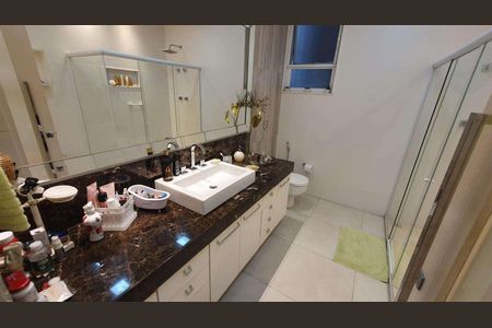 Apartamento à venda com 252m², 4 quartos e 2 vagas