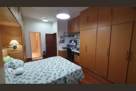 Apartamento à venda com 252m², 4 quartos e 2 vagas