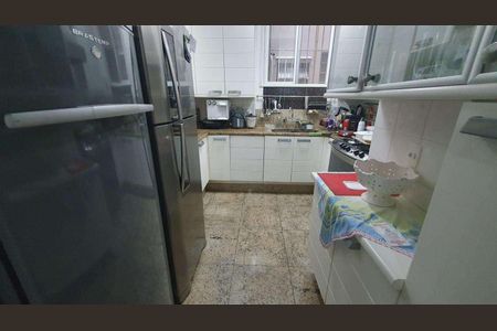 Apartamento à venda com 252m², 4 quartos e 2 vagas