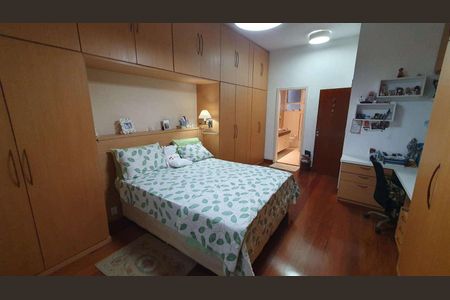 Apartamento à venda com 252m², 4 quartos e 2 vagas