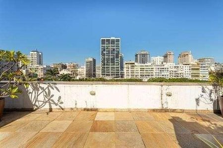 Apartamento à venda com 144m², 3 quartos e 1 vaga