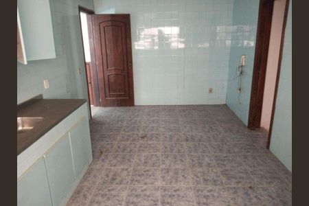 Casa à venda com 285m², 4 quartos e 2 vagas