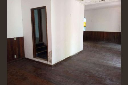 Casa à venda com 285m², 4 quartos e 2 vagas