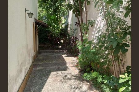 Casa à venda com 285m², 4 quartos e 2 vagas