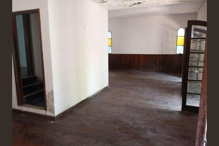 Casa à venda com 285m², 4 quartos e 2 vagas