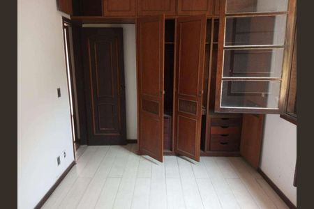 Casa à venda com 285m², 4 quartos e 2 vagas