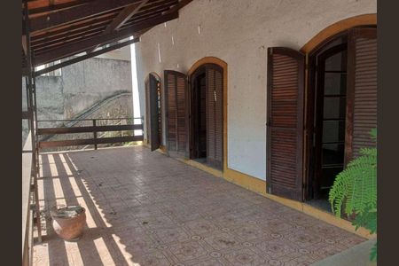 Casa à venda com 285m², 4 quartos e 2 vagas