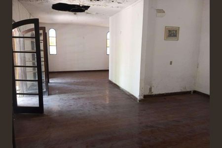 Casa à venda com 285m², 4 quartos e 2 vagas