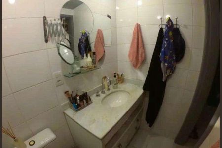 Apartamento à venda com 76m², 2 quartos e 1 vaga