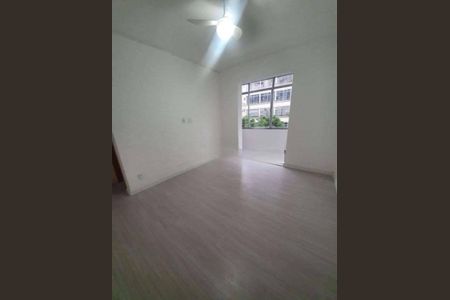 Apartamento à venda com 80m², 3 quartos e sem vaga