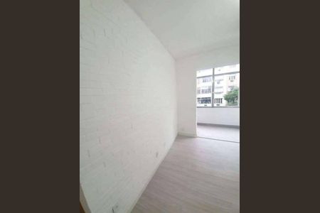 Apartamento à venda com 80m², 3 quartos e sem vaga