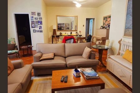 Apartamento à venda com 180m², 4 quartos e 1 vaga