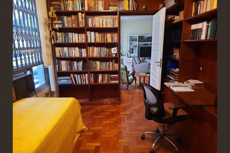Apartamento à venda com 180m², 4 quartos e 1 vaga