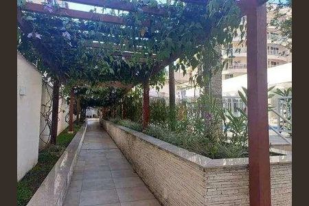 Apartamento à venda com 68m², 2 quartos e 1 vaga