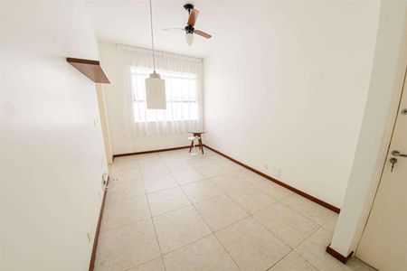 Apartamento à venda com 2 quartos, 65m² em Copacabana, Rio de Janeiro