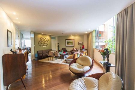 Apartamento à venda com 199m², 4 quartos e 3 vagas