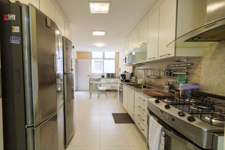 Apartamento à venda com 199m², 4 quartos e 3 vagas