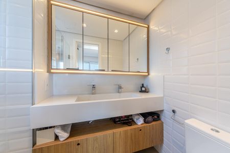 Apartamento à venda com 121m², 3 quartos e 2 vagasBanheiro 2