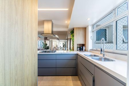 Apartamento à venda com 121m², 3 quartos e 2 vagasCozinha