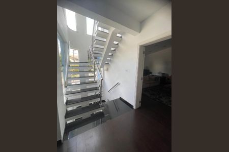 Casa de condomínio à venda com 542m², 5 quartos e 4 vagas Casa de condomínio à venda com 542m², 5 quartos e 4 vagasFoto 08