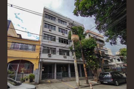 Apartamento à venda com 44m², 1 quarto e 1 vaga Apartamento à venda com 44m², 1 quarto e 1 vagaFachada e portaria