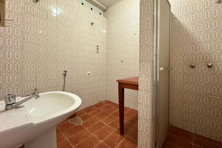Apartamento à venda com 56m², 1 quarto e sem vaga Apartamento à venda com 56m², 1 quarto e sem vagaBanheiro Social