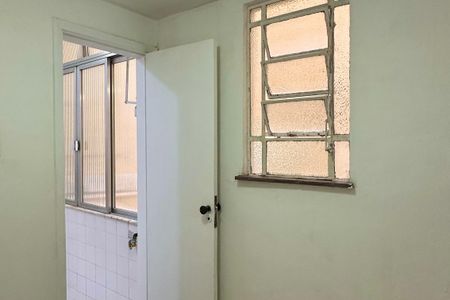 Apartamento à venda com 56m², 1 quarto e sem vaga Apartamento à venda com 56m², 1 quarto e sem vagaQuarto de Serviço