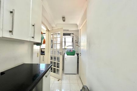Apartamento à venda com 99m², 3 quartos e 2 vagas Apartamento à venda com 99m², 3 quartos e 2 vagasÁrea de Serviço