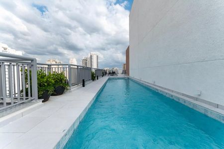 Apartamento à venda com 29m², 1 quarto e sem vaga Apartamento à venda com 29m², 1 quarto e sem vagaÁrea comum - Piscina