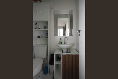 Apartamento à venda com 28m², 1 quarto e sem vaga Apartamento à venda com 28m², 1 quarto e sem vagaBanheiro da Suíte