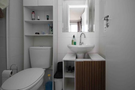 Apartamento à venda com 28m², 1 quarto e sem vaga Apartamento à venda com 28m², 1 quarto e sem vagaBanheiro da Suíte