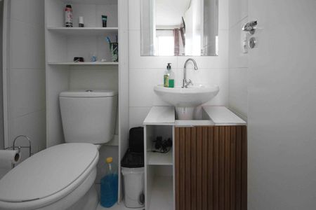 Apartamento à venda com 28m², 1 quarto e sem vaga Apartamento à venda com 28m², 1 quarto e sem vagaBanheiro da Suíte