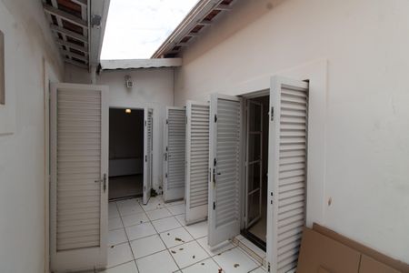Casa à venda com 160m², 3 quartos e 2 vagas Casa à venda com 160m², 3 quartos e 2 vagasÁrea Externa