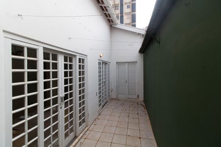 Casa à venda com 160m², 3 quartos e 2 vagas Casa à venda com 160m², 3 quartos e 2 vagasÁrea Externa