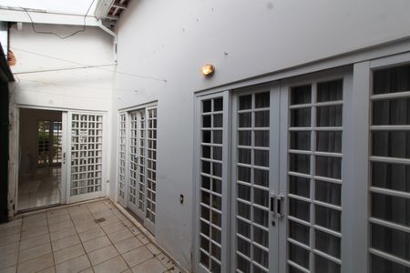 Casa à venda com 160m², 3 quartos e 2 vagas Casa à venda com 160m², 3 quartos e 2 vagasÁrea Externa
