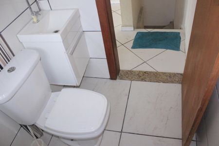 Casa à venda com 238m², 3 quartos e 3 vagasBanheiro de Serviço